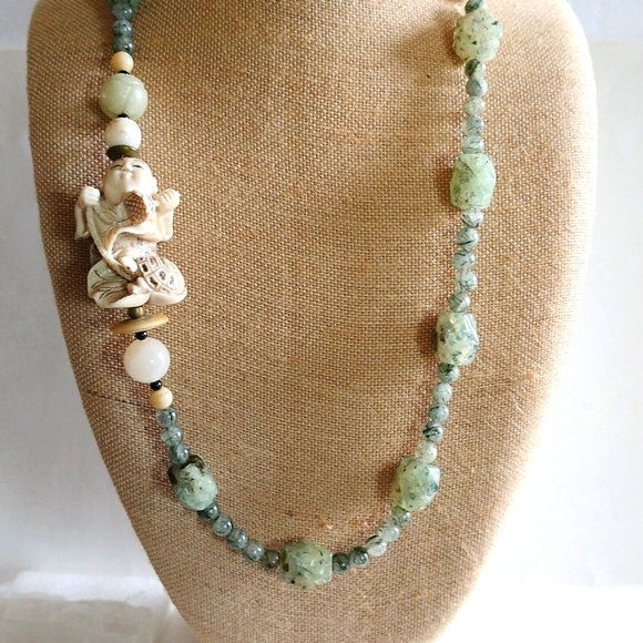 NETSUKE NECKLACE BUDDHA RIDING TURTLE HOLDING LOTUS 29" LONG - Picture 5 of 10